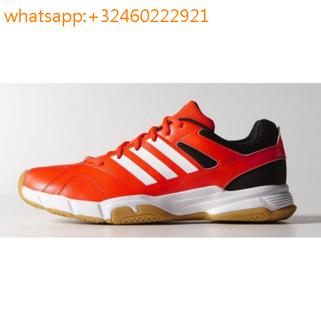 chaussure badminton adidas