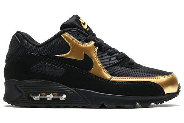 basket nike homme noir et doré